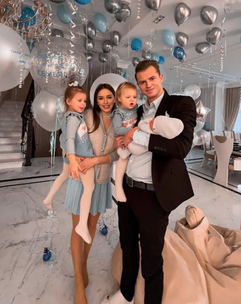 Дмитрий Тарасов и Анастасия Костенко сыграли свадьбу на Мальдивах — фото