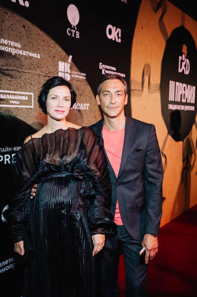 Тарасова с Филипенко, хрупкая Максимова, Пегова в бархатном платье с вырезом: премия Гильдии кастинг-директоров